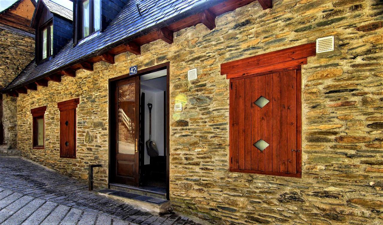 Apartamentos Aran Montcorbau 외부 사진