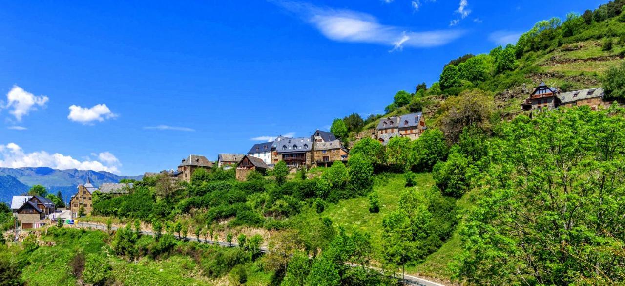 Apartamentos Aran Montcorbau 외부 사진