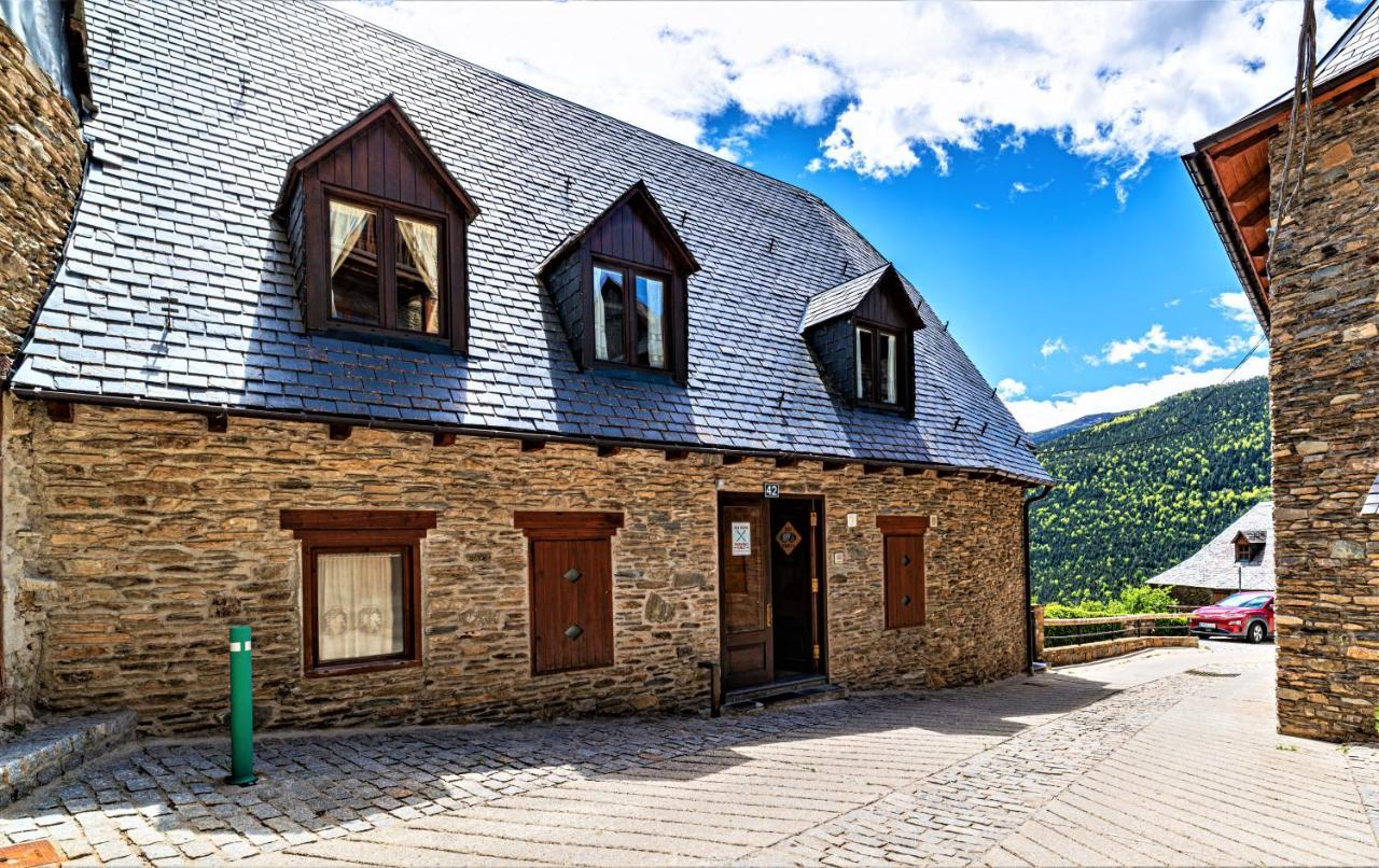 Apartamentos Aran Montcorbau 외부 사진
